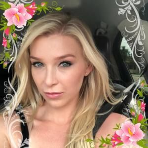 Meet your Posher, Dominika